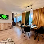 Apartment New Stylish Center Narva
