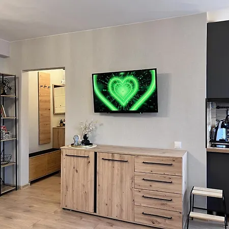 New Stylish Center Self Check-in Apartament *