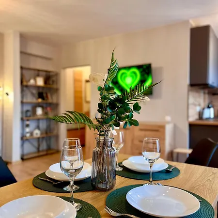 New Stylish Center Self Check-in Apartament Narwa