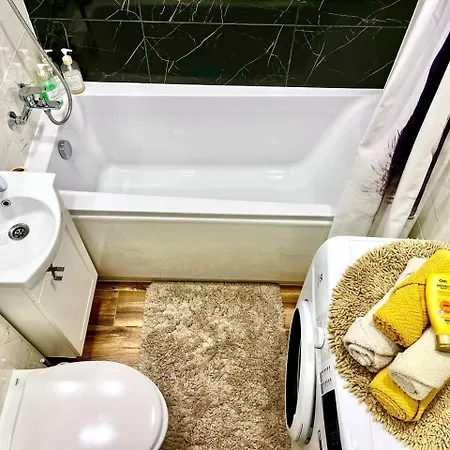 Apartment New Stylish Center Narva