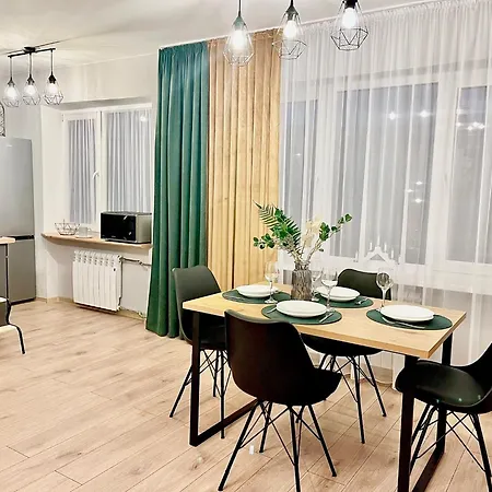 New Stylish Center Apartment